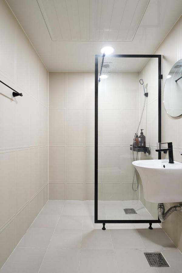 1mins Hongik Station - 04 Appartement *